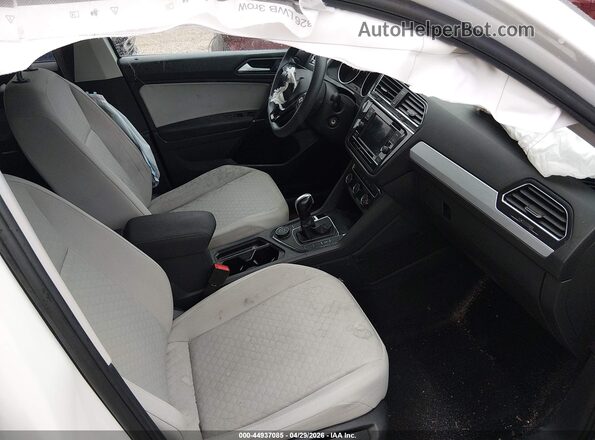 3VV0B7AX3LM117329 2020 VOLKSWAGEN TIGUAN White Widok wnętrza z przodu