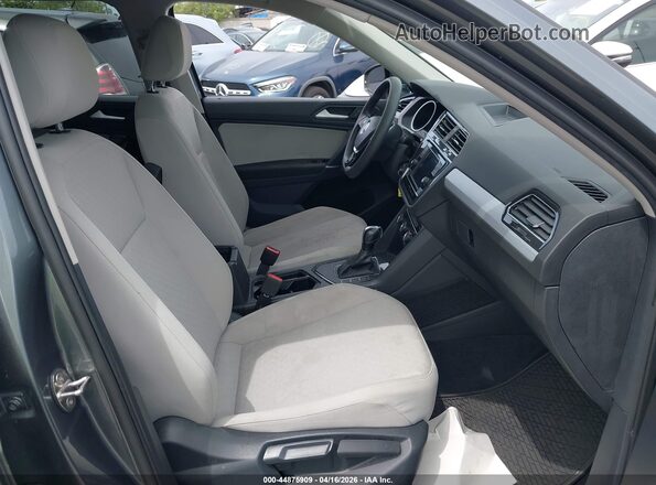 3VV1B7AX9LM164658 2020 VOLKSWAGEN TIGUAN Gray Вид салону спереду