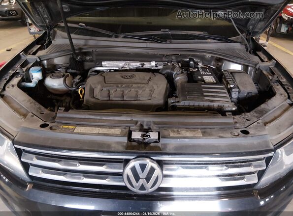 3VV2B7AX0LM058183 2020 VOLKSWAGEN TIGUAN Black Rear view