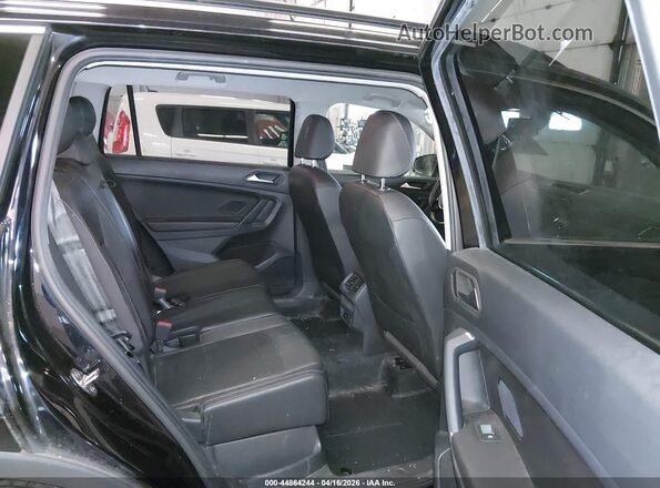 3VV2B7AX0LM058183 2020 VOLKSWAGEN TIGUAN Black VIN sticker view