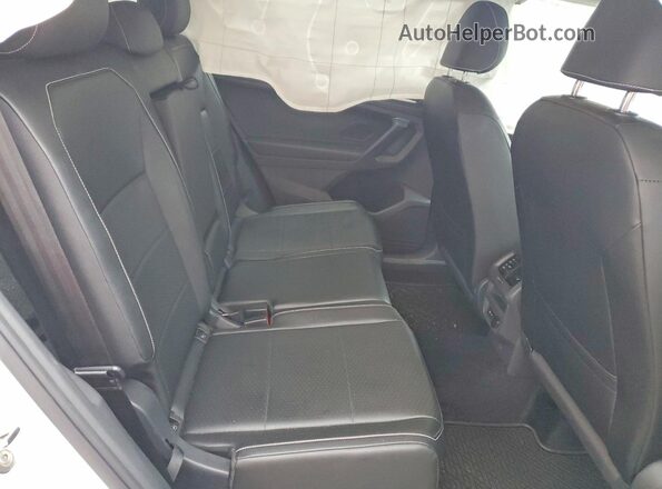 3VV2B7AX1MM065094 2021 VOLKSWAGEN TIGUAN White Սալոնի հետևի տեսք