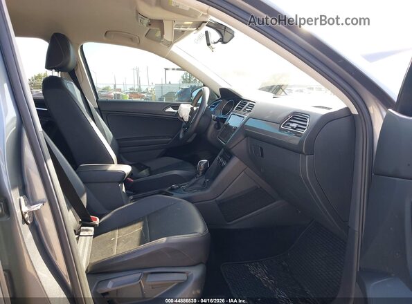 3VV2B7AX3MM049933 2021 VOLKSWAGEN TIGUAN Gray წინა სალონის ხედი