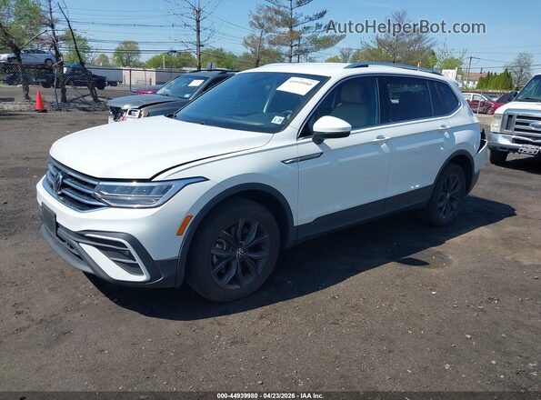 3VV2B7AX3RM068859 2024 VOLKSWAGEN TIGUAN Белый Передняя левая четверть