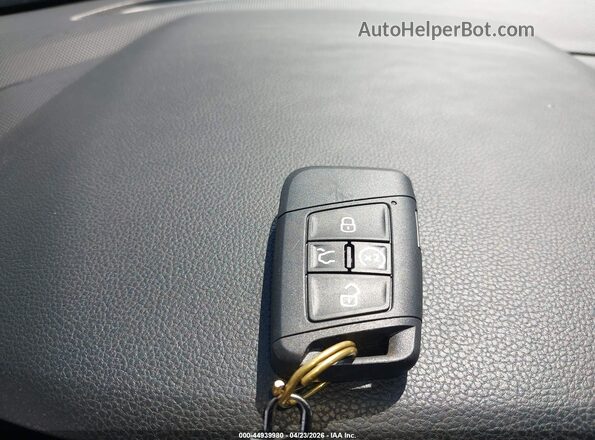 3VV2B7AX3RM068859 2024 VOLKSWAGEN TIGUAN Белый Вид панели приборов