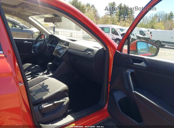 3VV2B7AX5JM024530 2018 VOLKSWAGEN TIGUAN Orange Widok wnętrza z przodu