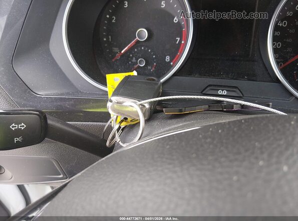 3VV2B7AX6LM110450 2020 VOLKSWAGEN TIGUAN White Vista del salpicadero