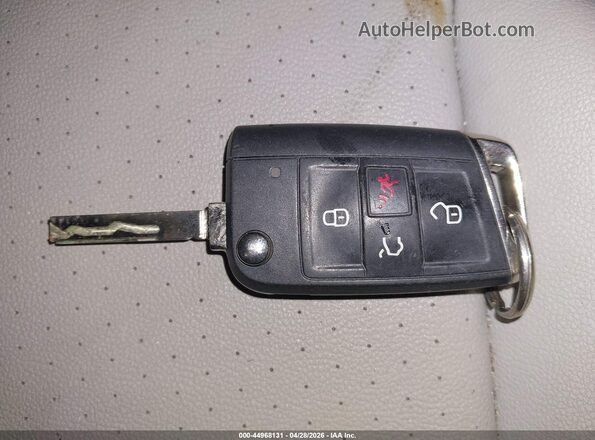 3VV2B7AX6MM056455 2021 VOLKSWAGEN TIGUAN Blue Dashboard view