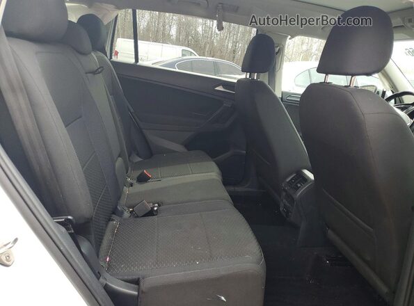 3VV2B7AX8MM157075 2021 VOLKSWAGEN TIGUAN White Rear interior view