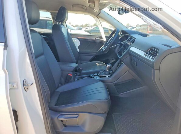 3VV2B7AX8NM049363 2022 VOLKSWAGEN TIGUAN White Widok wnętrza z przodu