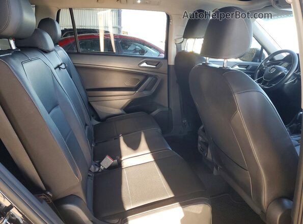 3VV3B7AX0LM077482 2020 VOLKSWAGEN TIGUAN Black Vista interior trasera