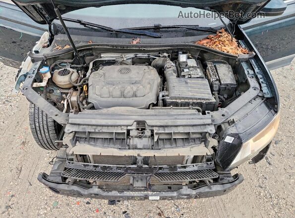 3VV3B7AX1JM007938 2018 VOLKSWAGEN TIGUAN Green Engine compartment view