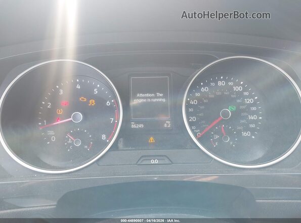 3VV3B7AX1JM046125 2018 VOLKSWAGEN TIGUAN Blue Вид задніх сидінь