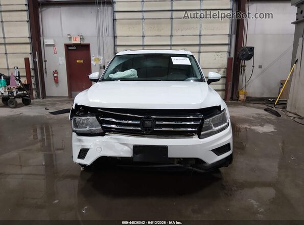 3VV3B7AX2JM039782 2018 VOLKSWAGEN TIGUAN White Widok zestawu wskaźników