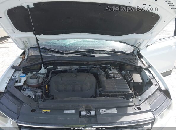 3VV3B7AX3JM161647 2018 VOLKSWAGEN TIGUAN Белый 