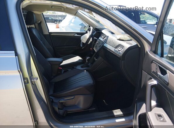 3VV3B7AX3NM080685 2022 VOLKSWAGEN TIGUAN Silver Vista interior delantera