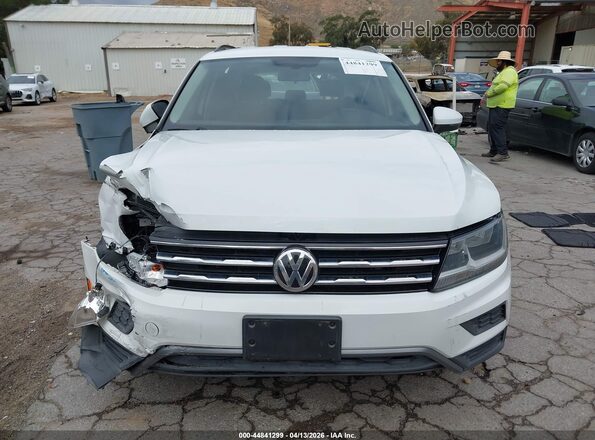 3VV3B7AX4KM049084 2019 VOLKSWAGEN TIGUAN White Widok deski rozdzielczej