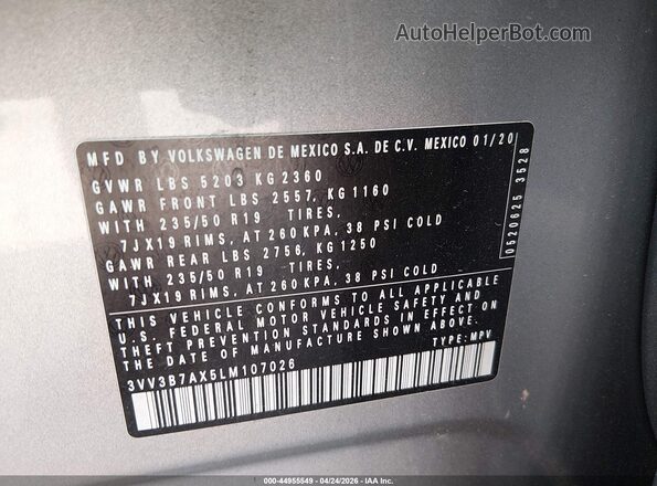 3VV3B7AX5LM107026 2020 VOLKSWAGEN TIGUAN Silver Vista del compartimento del motor