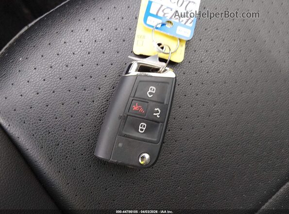 3VV3B7AX5MM102121 2021 VOLKSWAGEN TIGUAN Blue Առջևի վահանակի տեսք