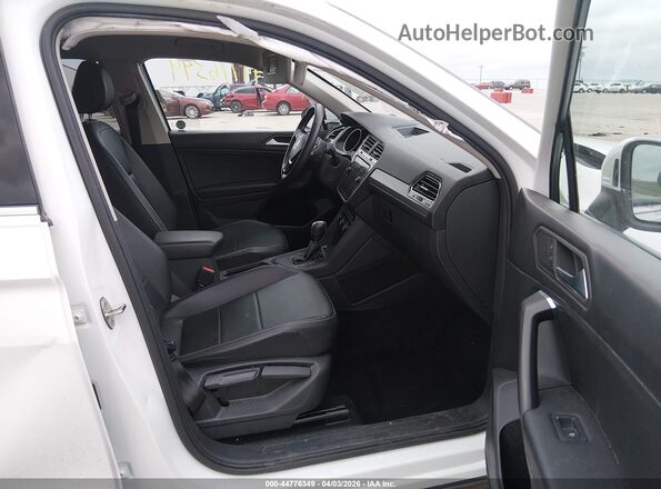 3VV3B7AX5MM135507 2021 VOLKSWAGEN TIGUAN White Вид салону спереду