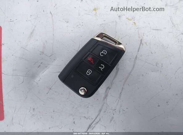 3VV3B7AX5MM135507 2021 VOLKSWAGEN TIGUAN White Вид панелі приладів