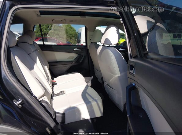 3VV3B7AX6LM066213 2020 VOLKSWAGEN TIGUAN Black Vista de la etiqueta del VIN