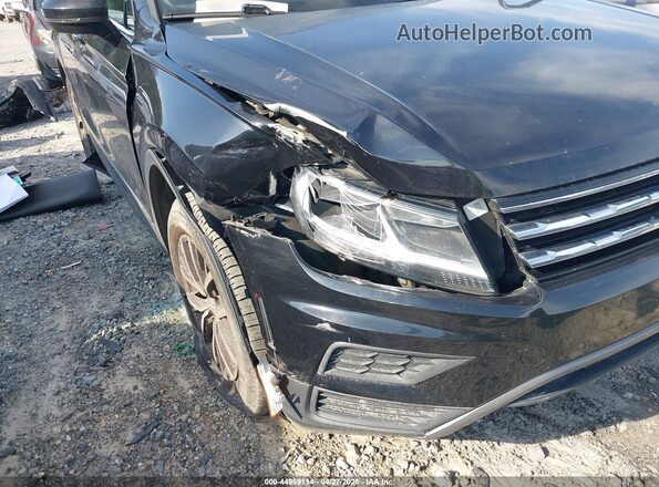 3VV3B7AX6LM138236 2020 VOLKSWAGEN TIGUAN Black Widok z przodu