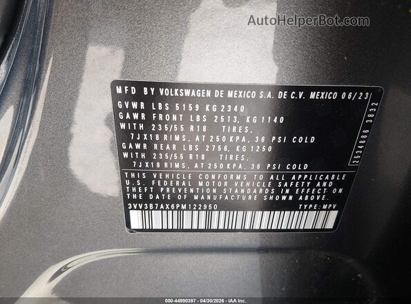 3VV3B7AX6PM122950 2023 VOLKSWAGEN TIGUAN Gray Vista del compartimento del motor