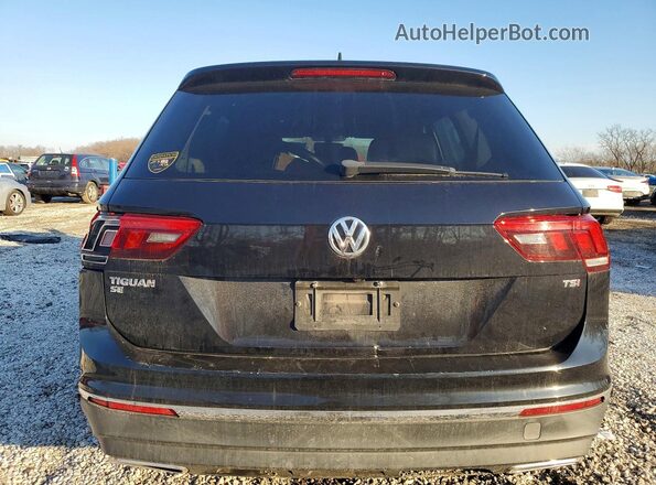 3VV3B7AX7JM199818 2018 VOLKSWAGEN TIGUAN Black Հետևի տեսք