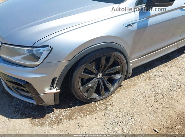 3VV3B7AX7LM167776 2020 VOLKSWAGEN TIGUAN Silver Widok z przodu