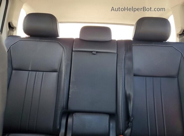 3VV3B7AX7NM101652 2022 VOLKSWAGEN TIGUAN White Widok tylnych siedzeń