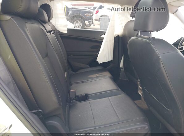 3VV3B7AX9JM005130 2018 VOLKSWAGEN TIGUAN White VIN კოდის სტიკერის ხედი