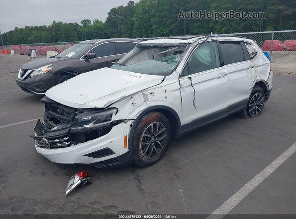3VV3B7AX9LM016339 2020 VOLKSWAGEN TIGUAN White წინა მარცხენა ხედი სამი მეოთხედიდან