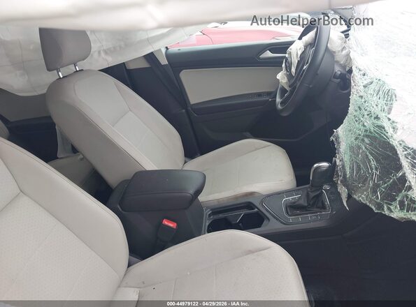 3VV3B7AX9LM016339 2020 VOLKSWAGEN TIGUAN White წინა სალონის ხედი