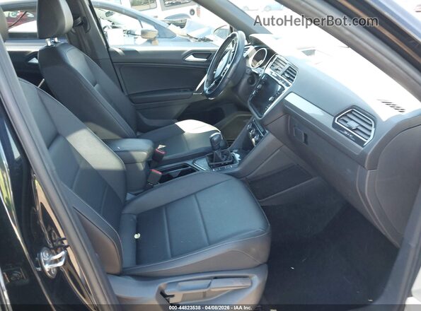 3VV3B7AX9LM086813 2020 VOLKSWAGEN TIGUAN Black წინა სალონის ხედი