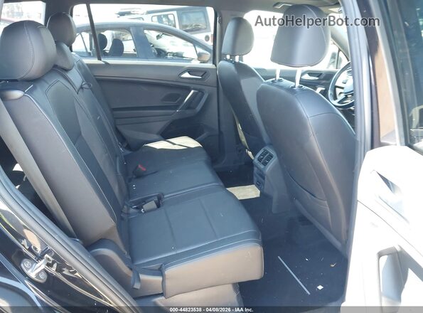3VV3B7AX9LM086813 2020 VOLKSWAGEN TIGUAN Black VIN კოდის სტიკერის ხედი
