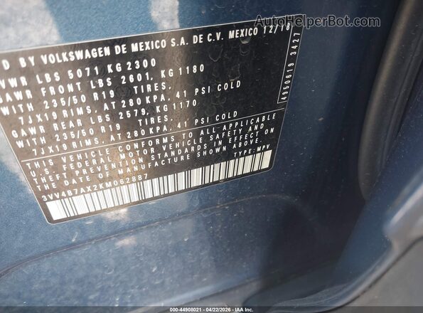 3VV4B7AX2KM062887 2019 VOLKSWAGEN TIGUAN Blue Widok komory silnika