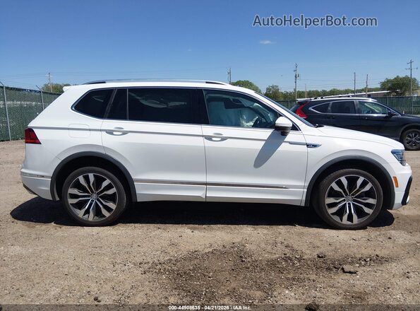 3VV4B7AX2LM034461 2020 VOLKSWAGEN TIGUAN White Вид задньої частини салону