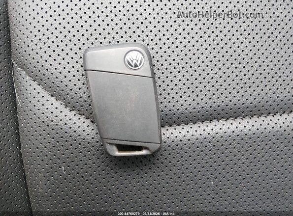 3VV4B7AX5NM166696 2022 VOLKSWAGEN TIGUAN Белый Вид панели приборов
