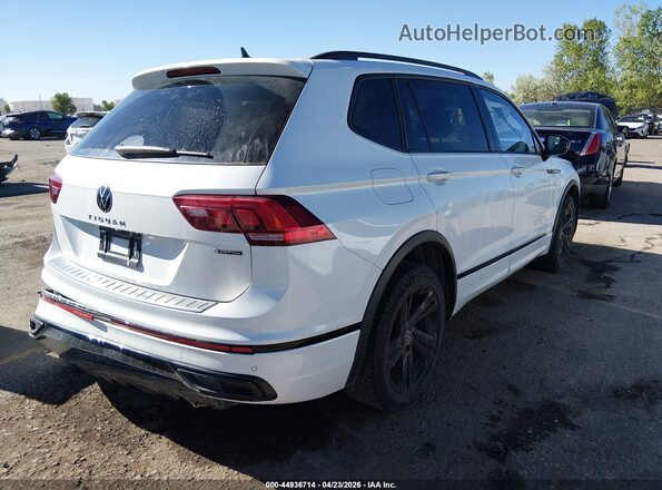 3VV8B7AX4RM230217 2024 VOLKSWAGEN TIGUAN White Tył prawy
