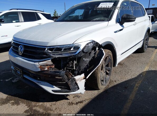 3VV8B7AX4RM230217 2024 VOLKSWAGEN TIGUAN White Widok z przodu
