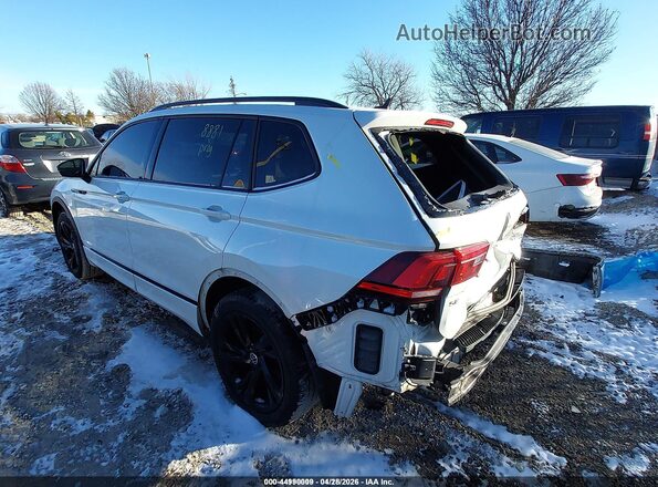 3VV8B7AX9PM072566 2023 VOLKSWAGEN TIGUAN Белый Задняя левая четверть