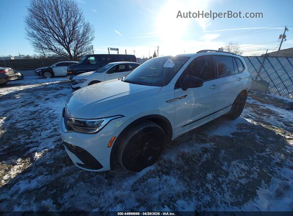 3VV8B7AX9PM072566 2023 VOLKSWAGEN TIGUAN Белый Передняя левая четверть
