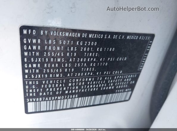 3VV8B7AX9PM072566 2023 VOLKSWAGEN TIGUAN Белый Вид подкапотного пространства