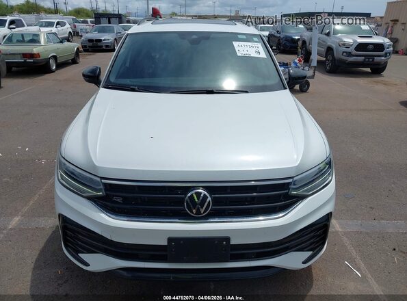 3VVCB7AX0PM137363 2023 VOLKSWAGEN TIGUAN White Widok z przodu