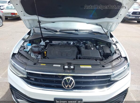 3VVCB7AX0PM137363 2023 VOLKSWAGEN TIGUAN White Widok z tyłu