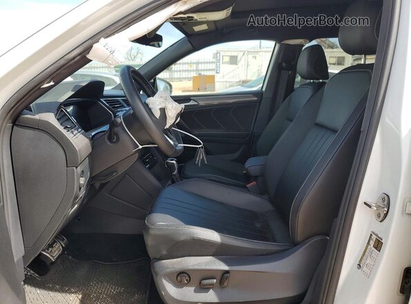 3VVCB7AX8PM092706 2023 VOLKSWAGEN TIGUAN White Вид салону спереду