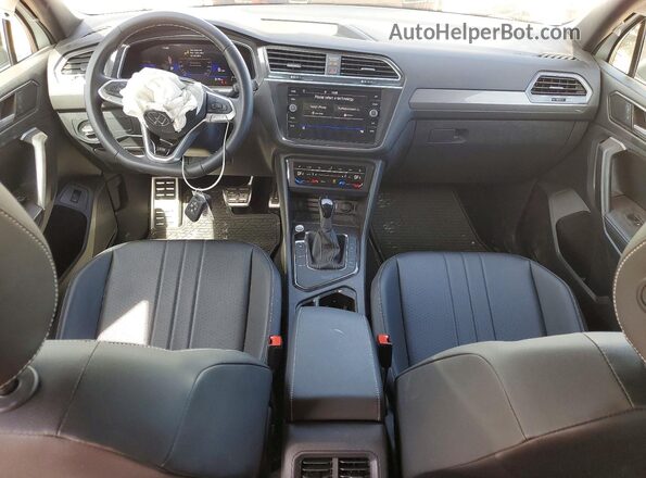 3VVCB7AX8PM092706 2023 VOLKSWAGEN TIGUAN White Вид панелі приладів