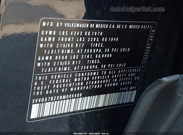 3VVDX7B2XNM005488 2022 VOLKSWAGEN TAOS Black Vista del compartimento del motor