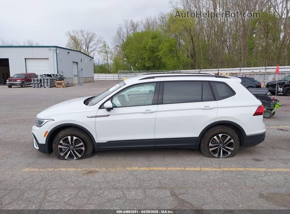 3VVFB7AX3RM031327 2024 VOLKSWAGEN TIGUAN White Vista interior de 360 grados