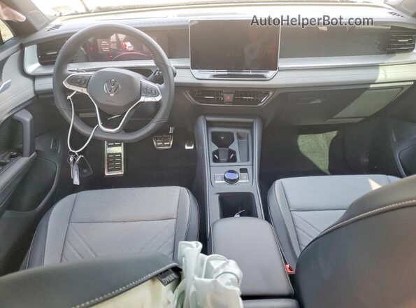 3VVGR7RM2TM025441 2026 VOLKSWAGEN TIGUAN Gray 